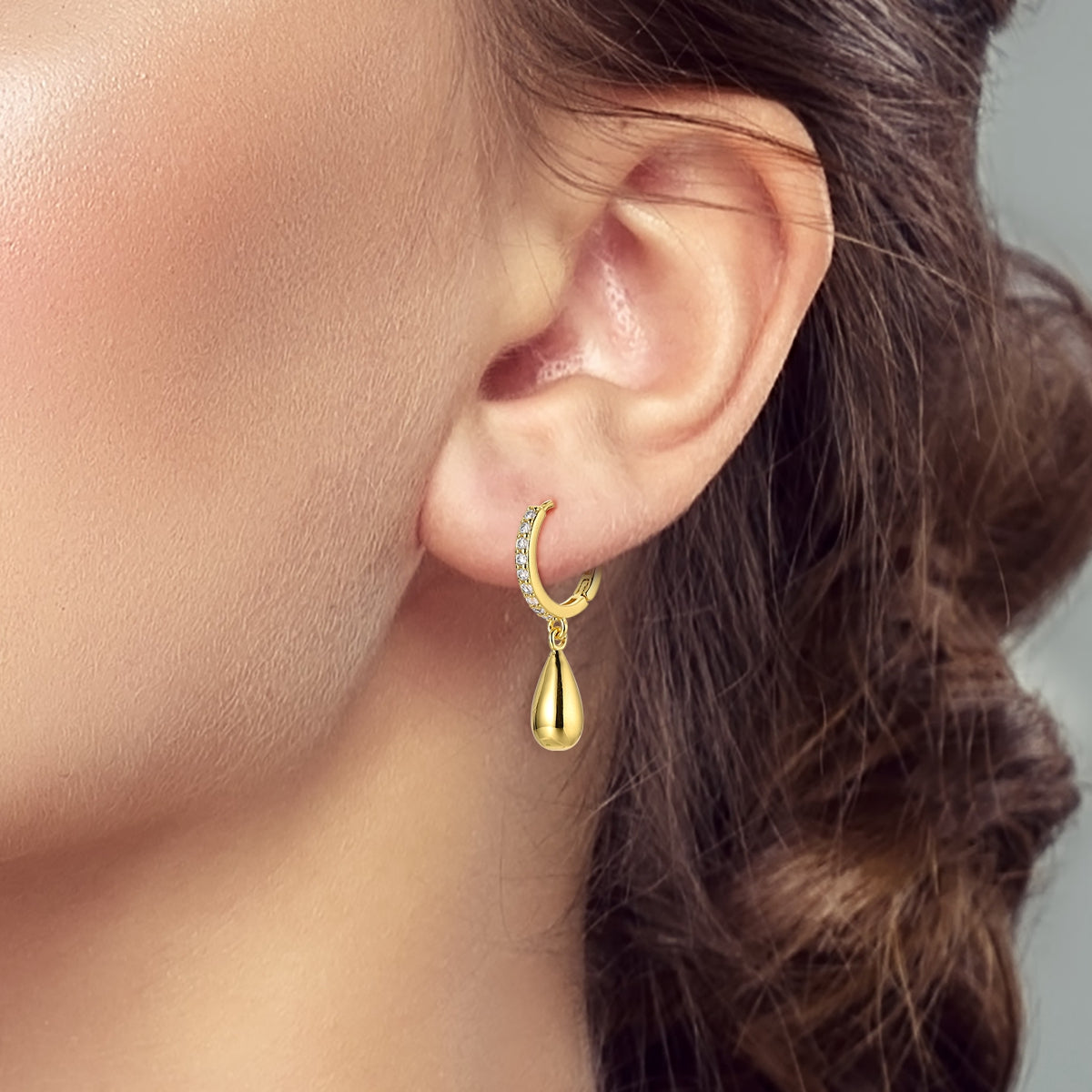 Aretes Gota Dorada & Diamantes