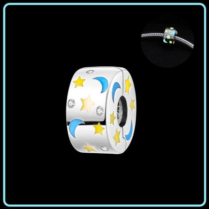 Clip Abalorio Luna & Estrellas Fluorescente