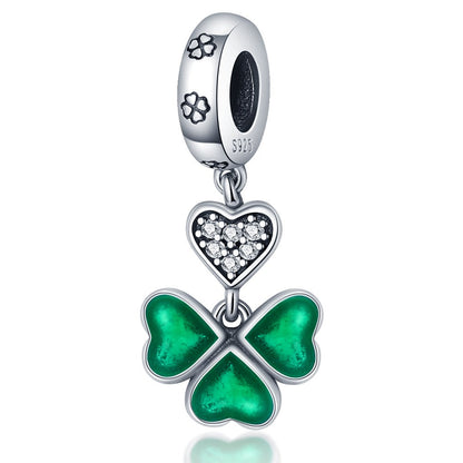 Trebol con Corazones Verdes