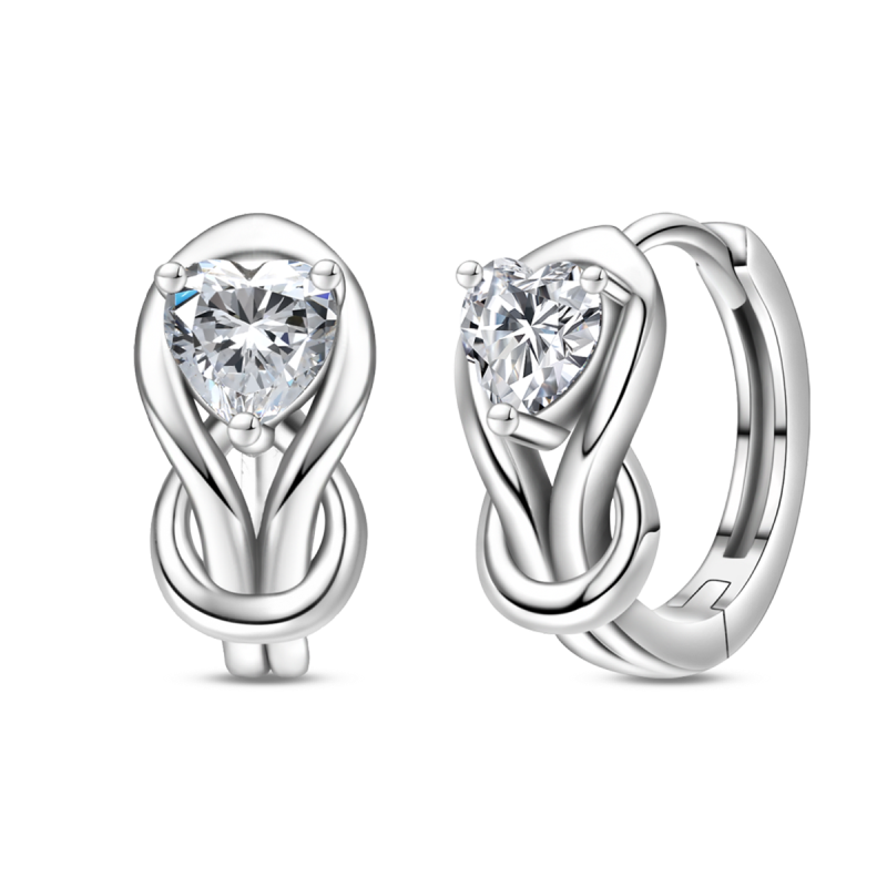 Aretes Con Brillante De Corazon Plateados