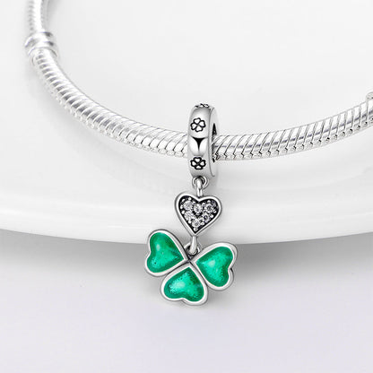 Trebol con Corazones Verdes